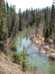 The Kingsmere River near the trailhead.